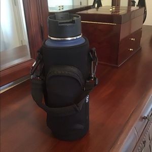 NWOT Onoola Insulated Hydro Flask Carrying Case